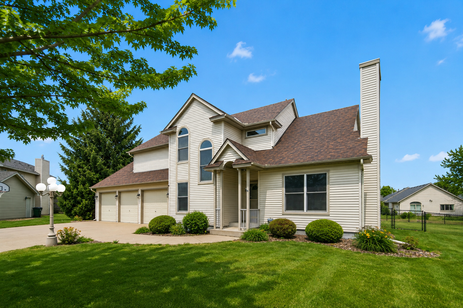 Property photo for 8057 Garfield Street NE, Minneapolis, MN 55432