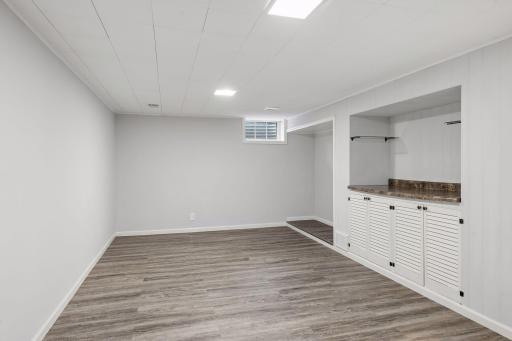 6001 Thomas Avenue S, Minneapolis, MN 55410