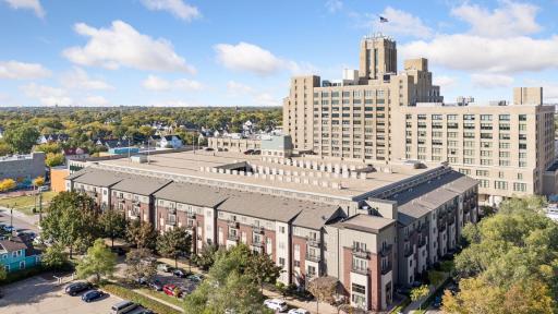 Midtown Exchange Condos on the Greenway! Convenient Minneapolis location near Midtown Global Market, restaurants, shopping, parks, and the Midtown Greenway biking and walking trails.