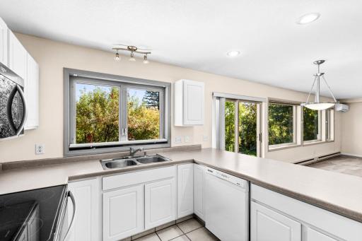 1424 E Skyline Parkway, Duluth, MN 55805
