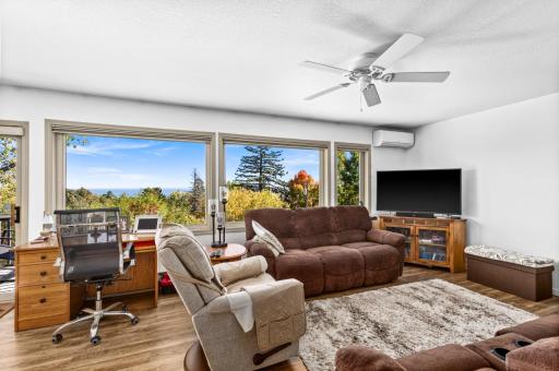 1424 E Skyline Parkway, Duluth, MN 55805