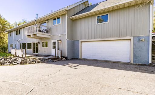 1424 E Skyline Parkway, Duluth, MN 55805