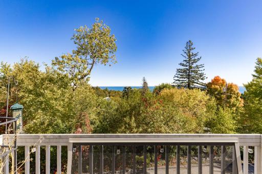 1424 E Skyline Parkway, Duluth, MN 55805
