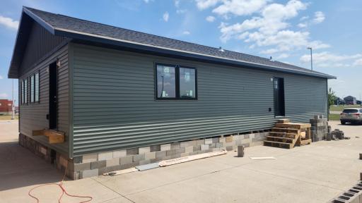 7150 25th Street S, Fargo, ND 58104