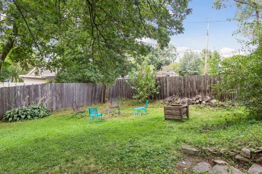 670 Goodwin Avenue N, Oakdale, MN 55128