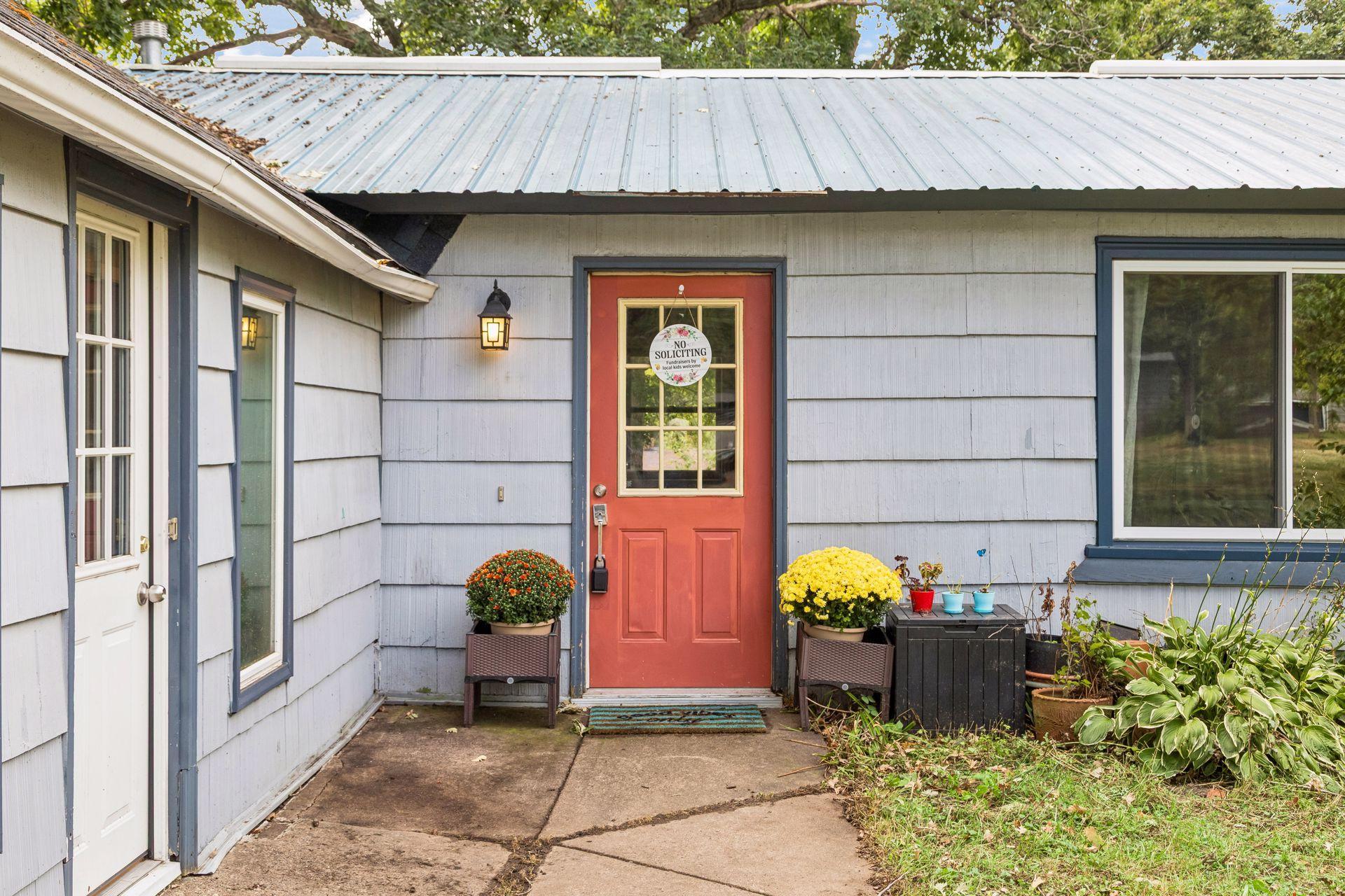 Property photo for 670 Goodwin Avenue N, Oakdale, MN 55128