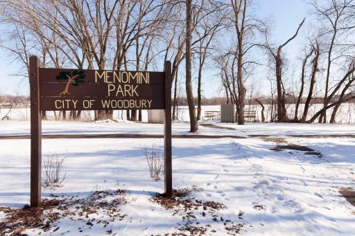 670 Goodwin Avenue N, Oakdale, MN 55128