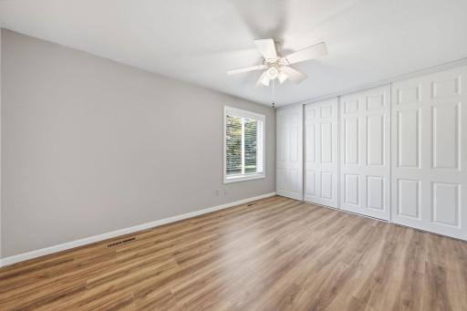 19-web-or-mls-974_Yuma_Ln_N_Plymouth_MN_55447_0272.jpg