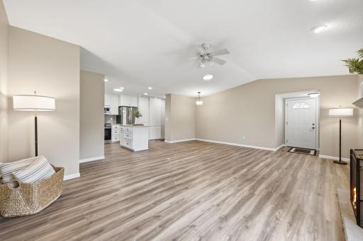 11-web-or-mls-974_Yuma_Ln_N_Plymouth_MN_55447_0232.jpg