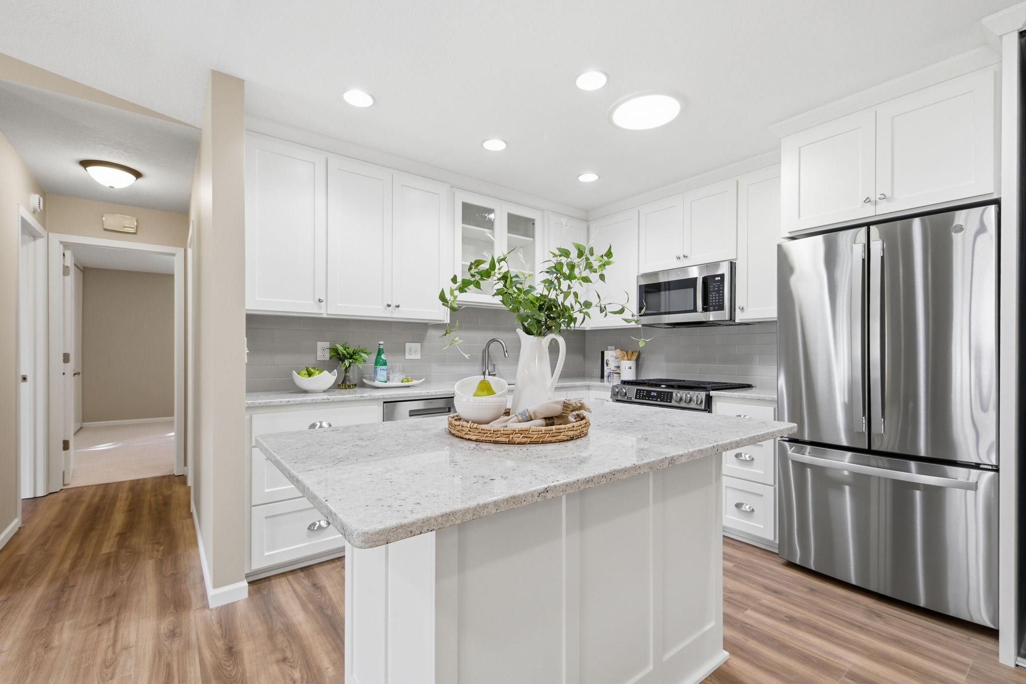 13-web-or-mls-974_Yuma_Ln_N_Plymouth_MN_55447_0252.jpg