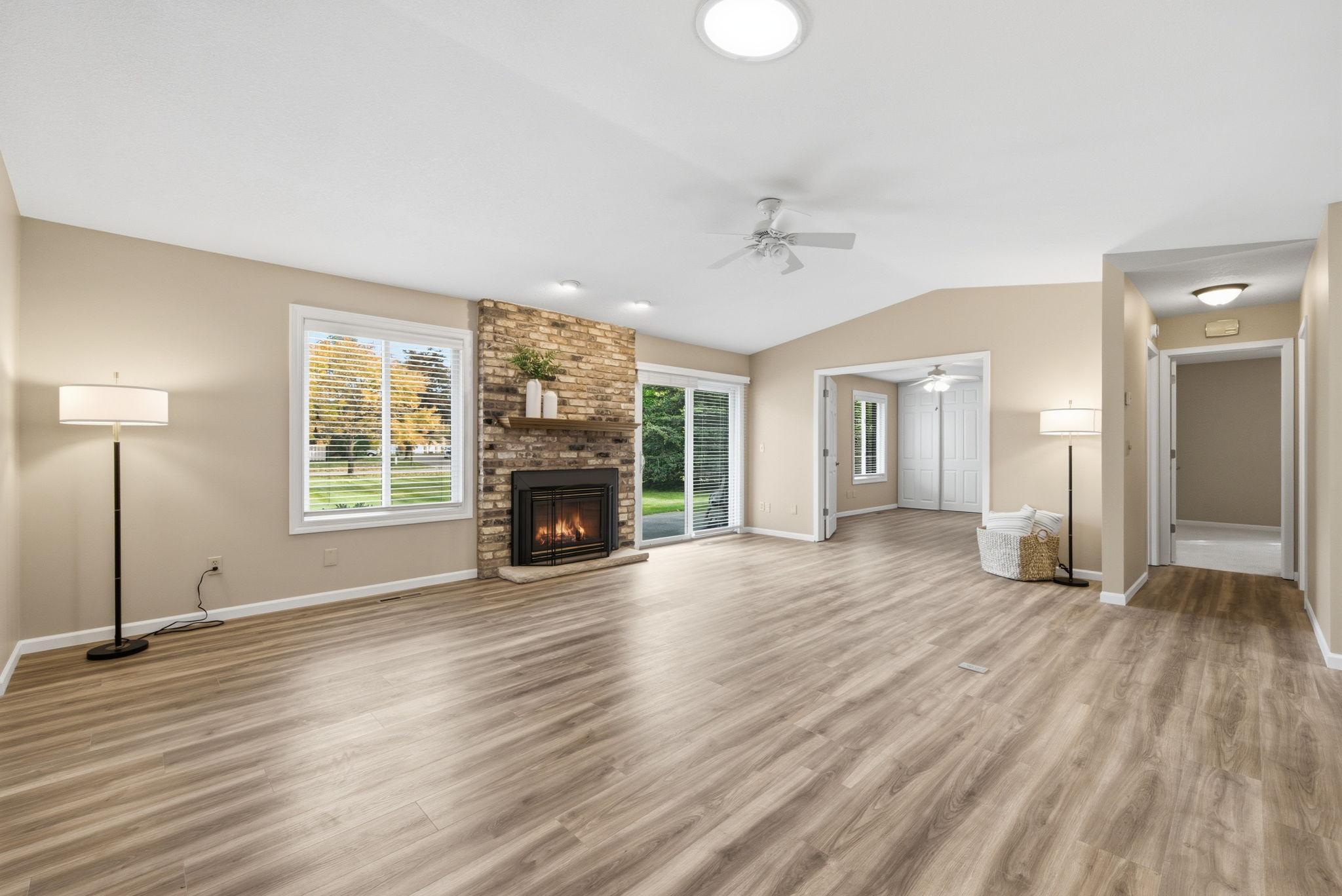 9-web-or-mls-974_Yuma_Ln_N_Plymouth_MN_55447_0222.jpg