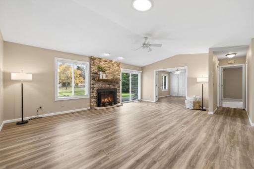 9-web-or-mls-974_Yuma_Ln_N_Plymouth_MN_55447_0222.jpg