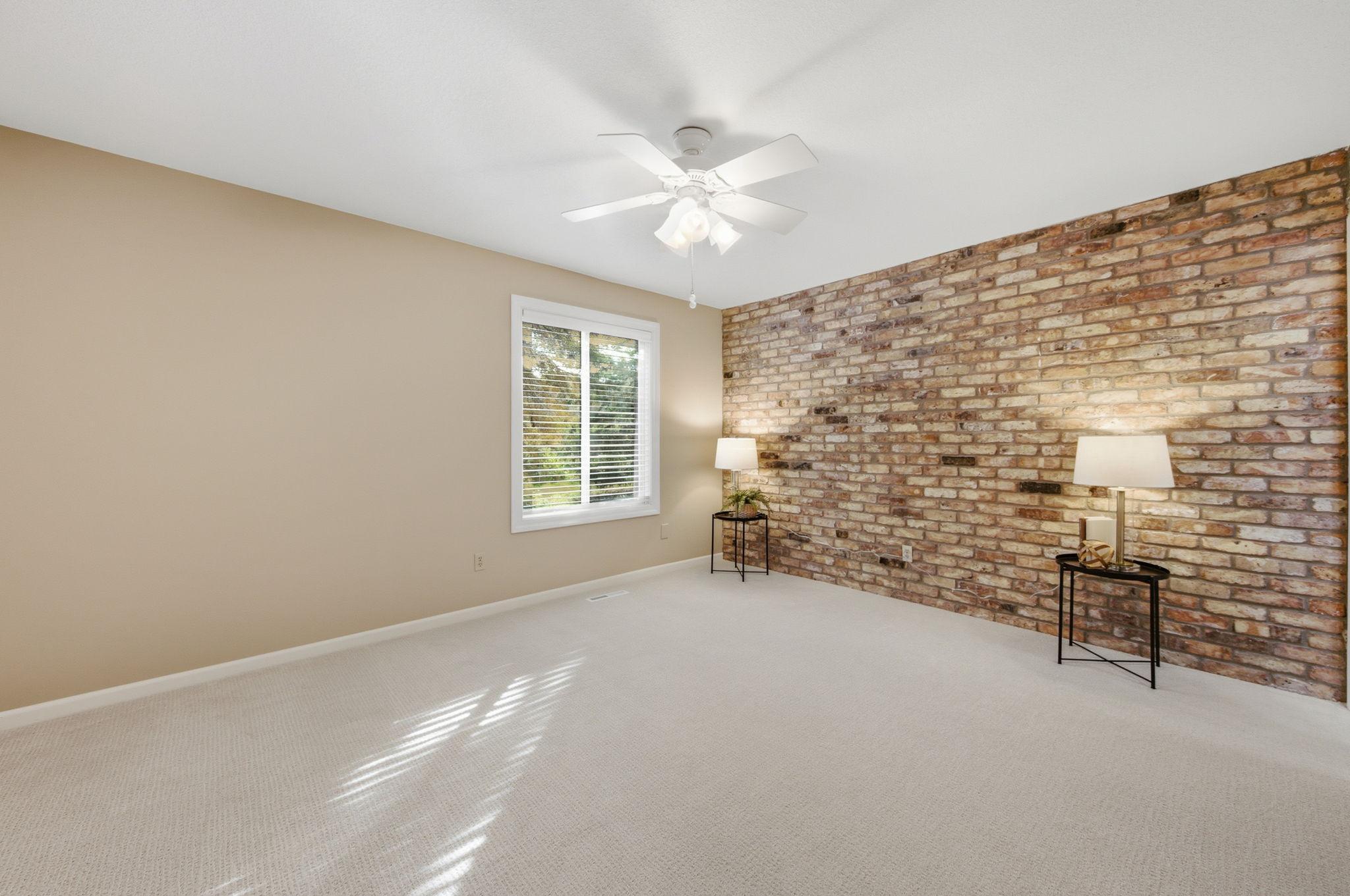 24-web-or-mls-974_Yuma_Ln_N_Plymouth_MN_55447_0292.jpg