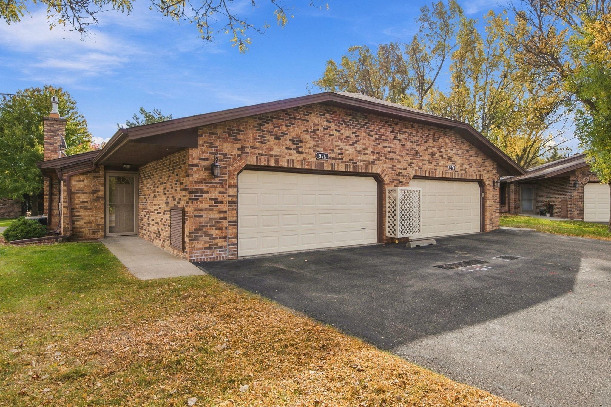 2-web-or-mls-974_Yuma_Ln_N_Plymouth_MN_55447_0347.jpg