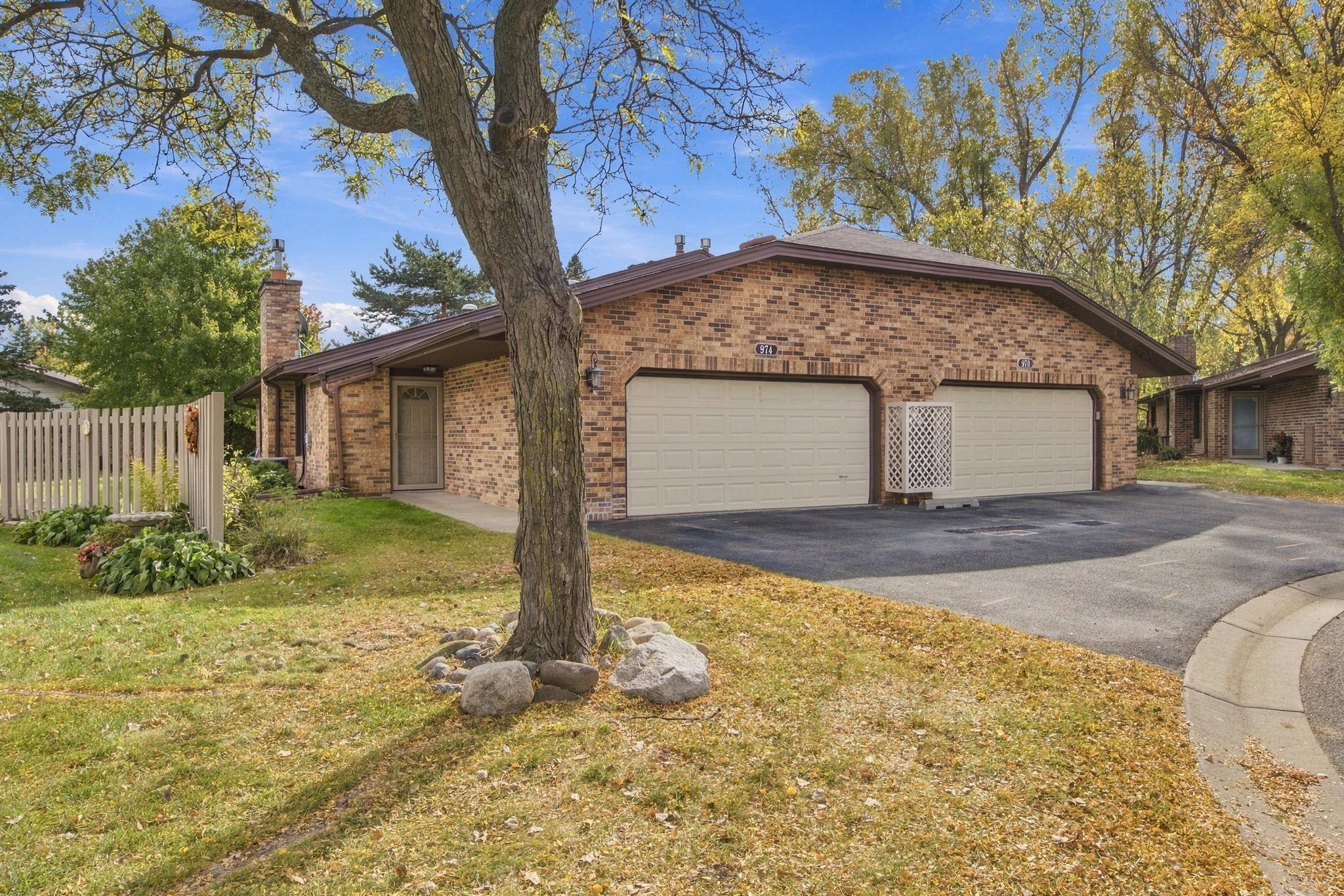 3-web-or-mls-974_Yuma_Ln_N_Plymouth_MN_55447_0357.jpg
