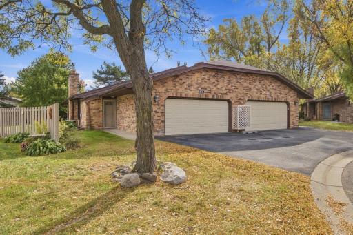 3-web-or-mls-974_Yuma_Ln_N_Plymouth_MN_55447_0357.jpg