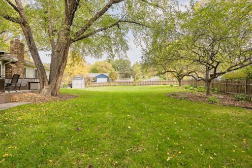 1701 James Place, Burnsville, MN 55337