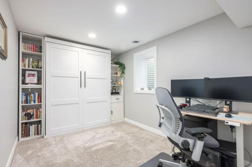1701 James Place, Burnsville, MN 55337