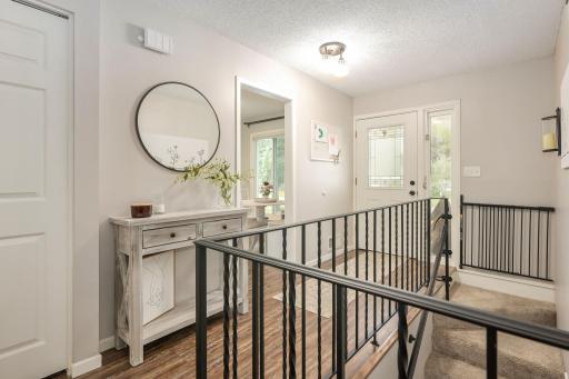 1701 James Place, Burnsville, MN 55337