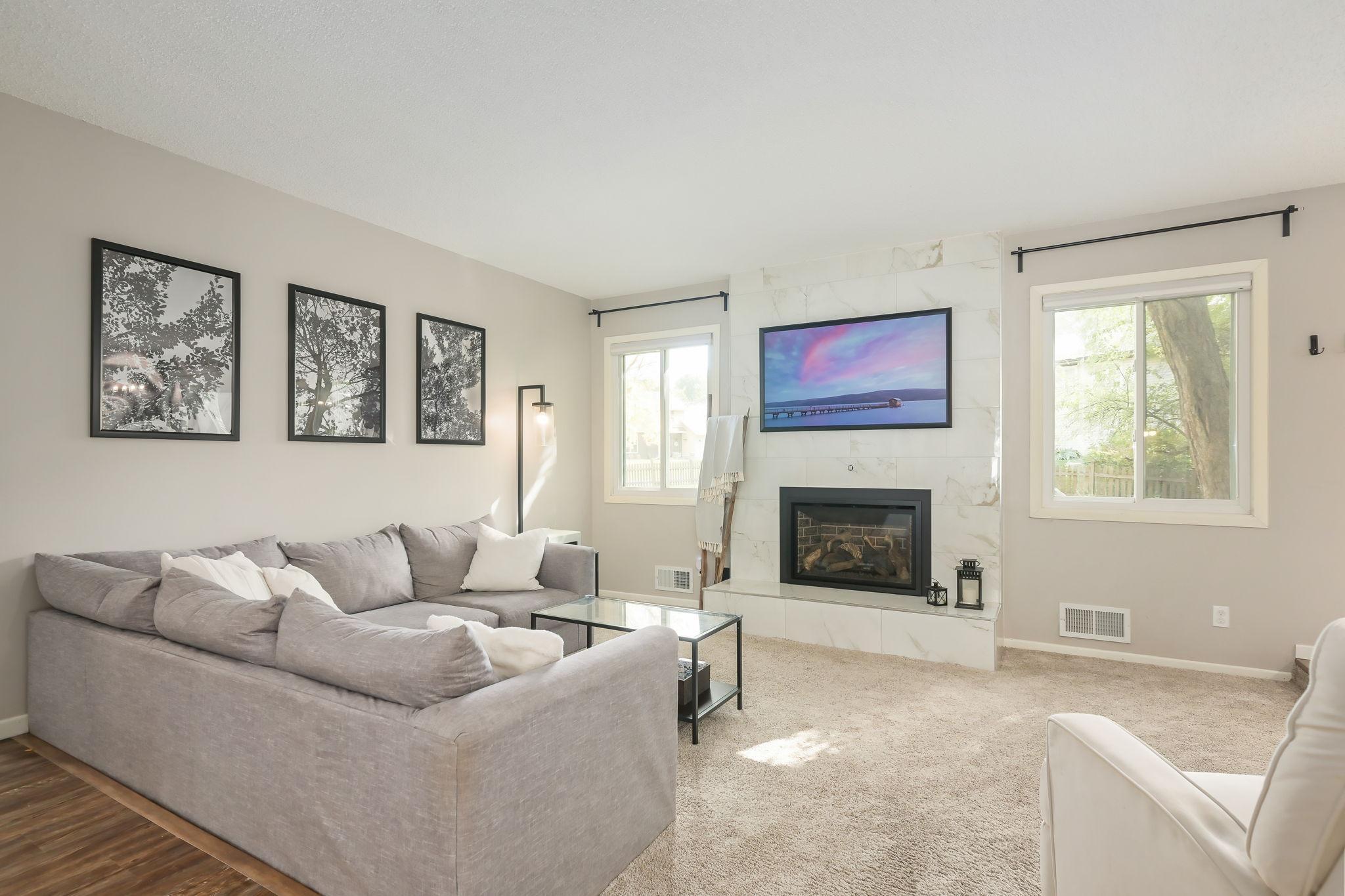 71-web-or-mls-1701 James Int-130.jpeg