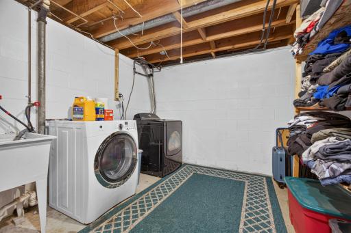 2555 Holly Street S, Cambridge, MN 55008