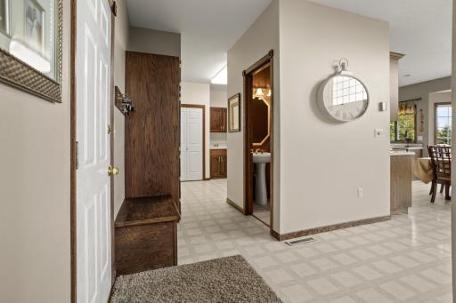 5010 Meadow Creek Drive S, Fargo, ND 58104