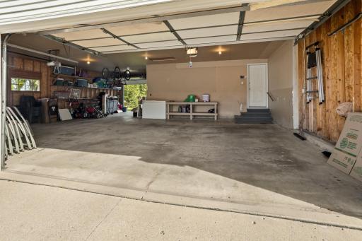 5010 Meadow Creek Drive S, Fargo, ND 58104