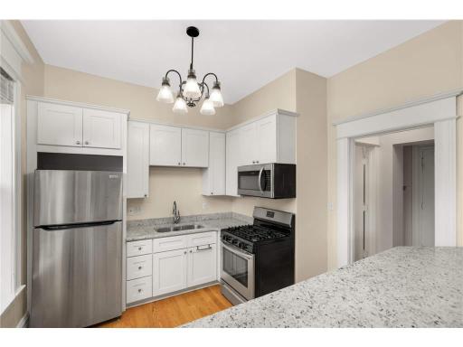 579 Summit Avenue, 105, Saint Paul, MN 55102