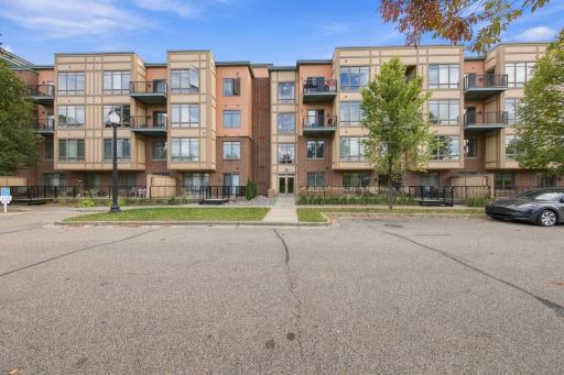 1070 Grandview Court NE, 110, Columbia Heights, MN 55421