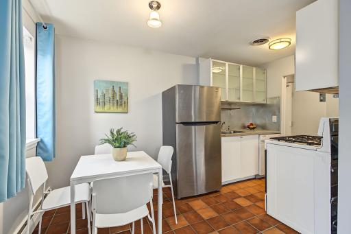 2747 Dupont Avenue S, 101, Minneapolis, MN 55408