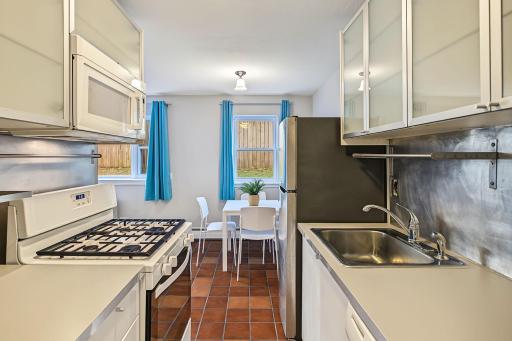 2747 Dupont Avenue S, 101, Minneapolis, MN 55408
