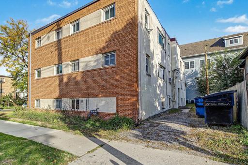 2747 Dupont Avenue S, 101, Minneapolis, MN 55408