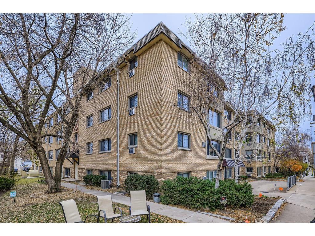 Property photo for 2727 W 43rd Street, 402, Minneapolis, MN 55410