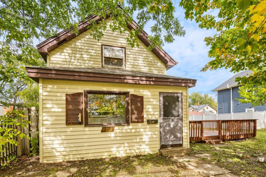 Property photo for 1108 E 36th Street, Minneapolis, MN 55407
