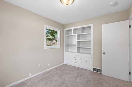 7148 Morgan Avenue N, Brooklyn Center, MN 55430