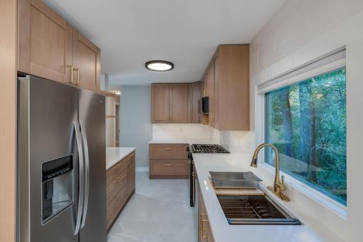 933 Thompson Ravine Road, Mankato, MN 56001