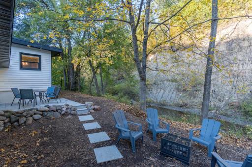 933 Thompson Ravine Road, Mankato, MN 56001