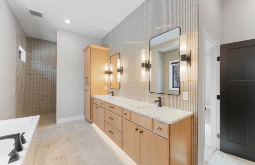 4935 Parkside Circle, Eagan, MN 55123