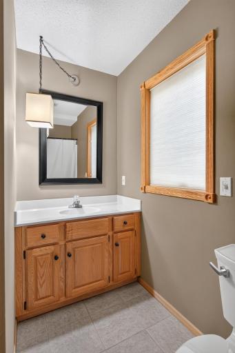 6585 Promontory Drive, Eden Prairie, MN 55346