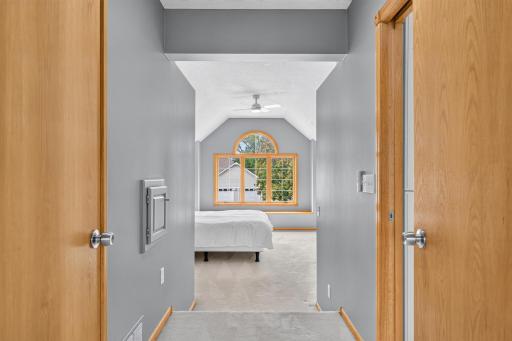 6585 Promontory Drive, Eden Prairie, MN 55346