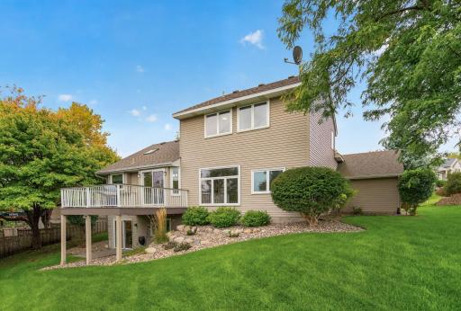 6585 Promontory Drive, Eden Prairie, MN 55346