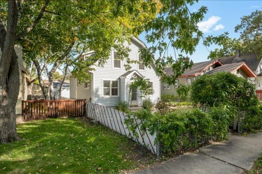 2909 41st Avenue S, Minneapolis, MN 55406