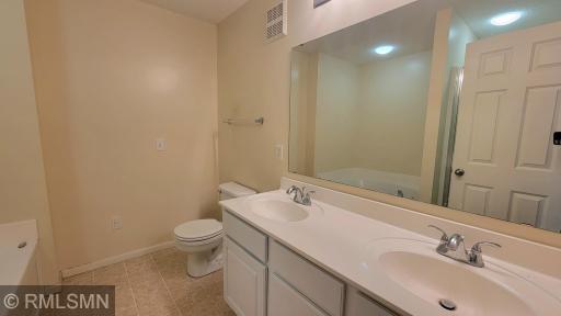 1355 White Oak Drive, Chaska, MN 55318