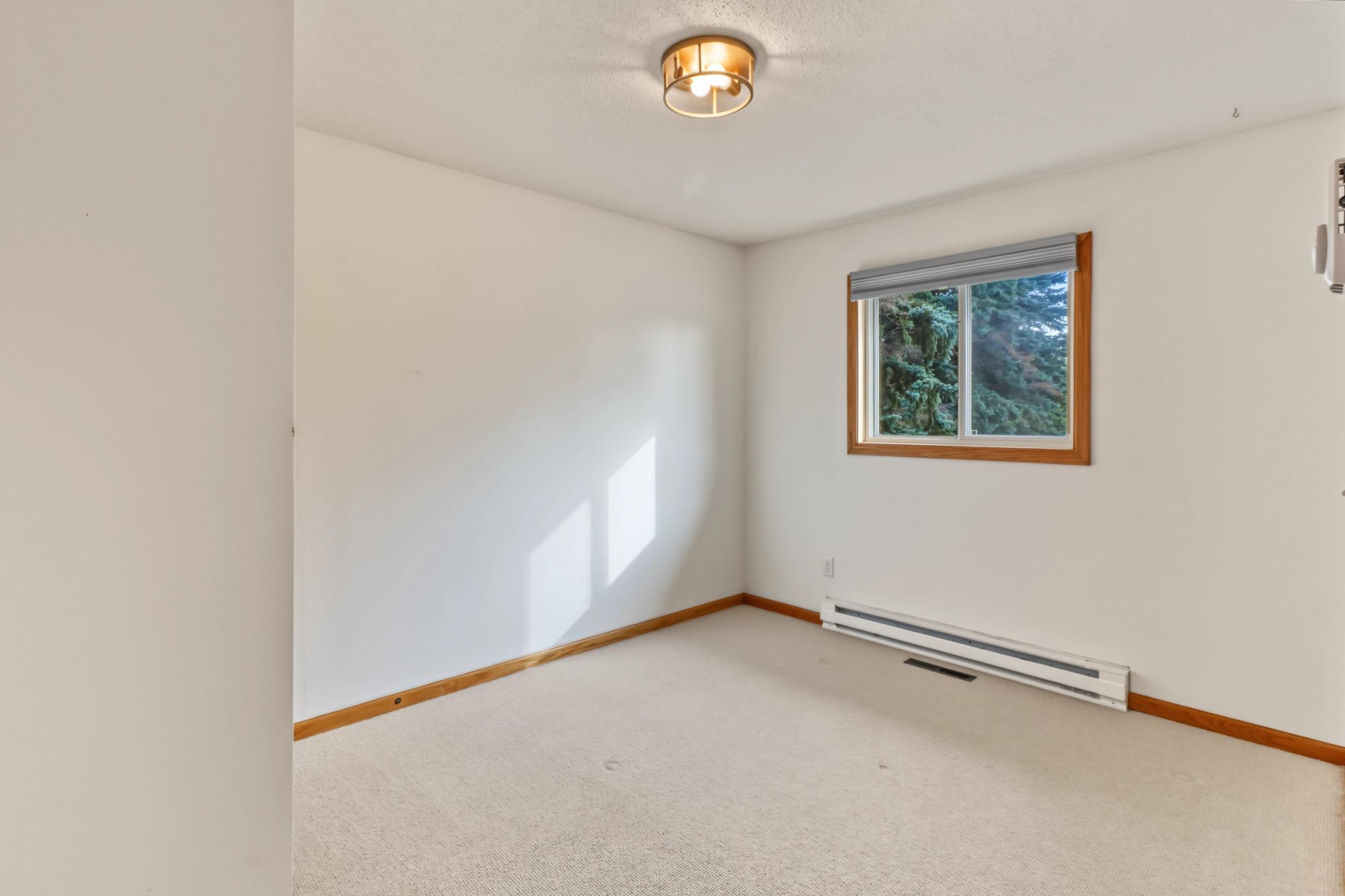 Upper Bedroom2.jpg