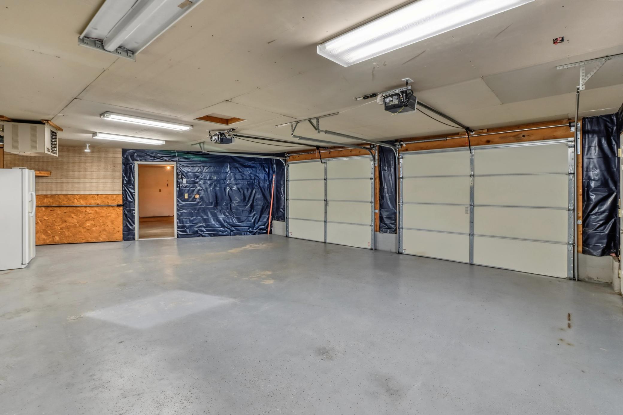 Garage1_1.jpg