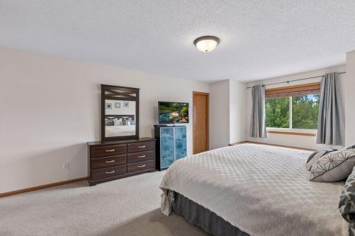 18618 Dunbury Avenue, Farmington, MN 55024