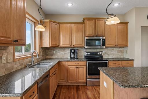 18618 Dunbury Avenue, Farmington, MN 55024