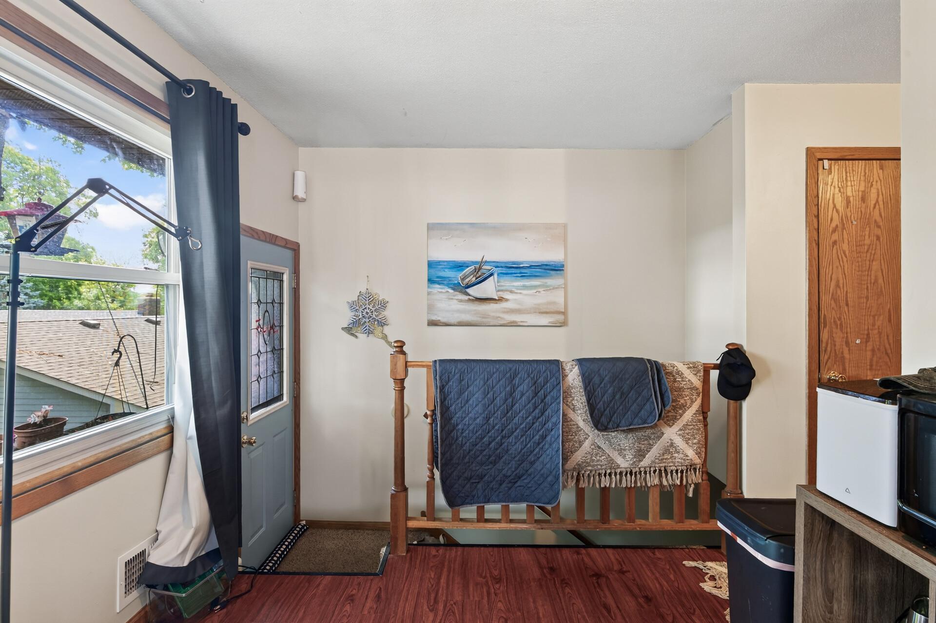 04_5017_Shoreline4_mls.jpg