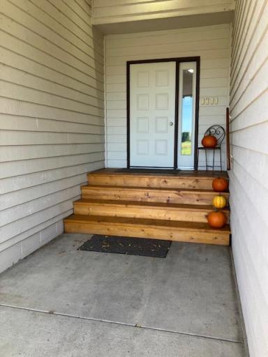 1201 Clear Lake Drive, Waseca, MN 56093
