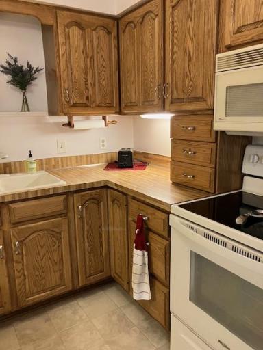 1201 Clear Lake Drive, Waseca, MN 56093
